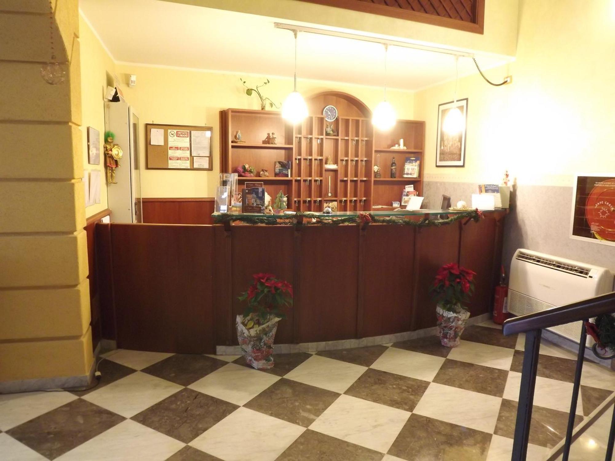 Hotel Columbia Palermo Exterior photo