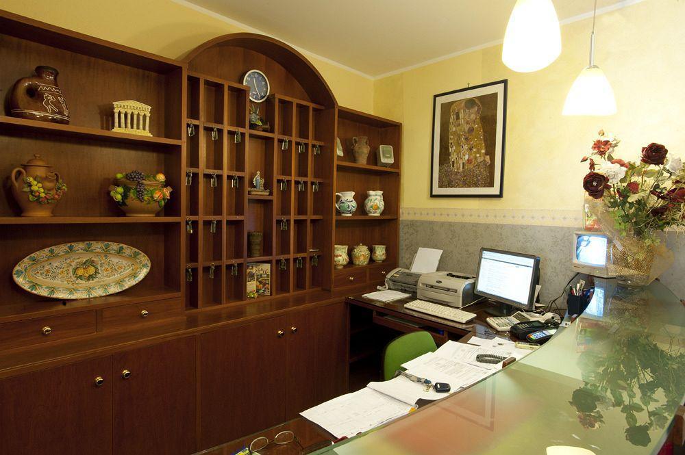 Hotel Columbia Palermo Exterior photo